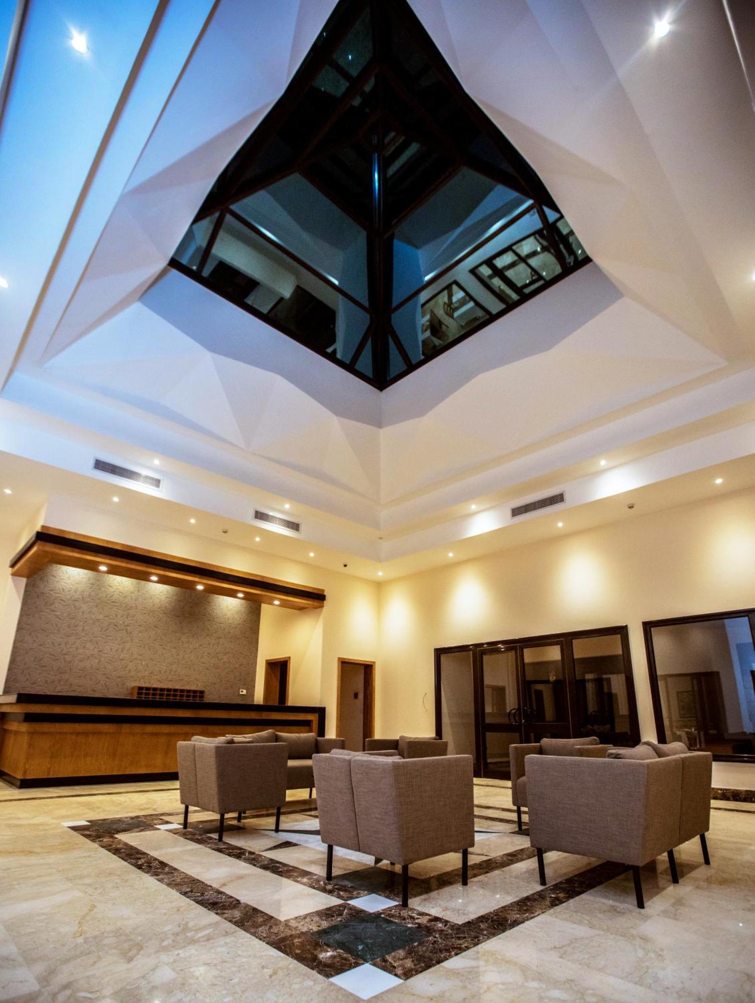 Sky View Suites Hotel Хургада Экстерьер фото